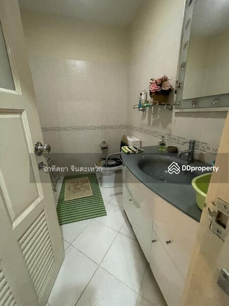 For Rent - townhouse for living 4 beds, Chon Buri