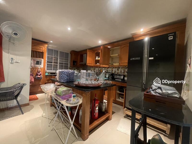 For Rent - townhouse for living 4 beds, Chon Buri