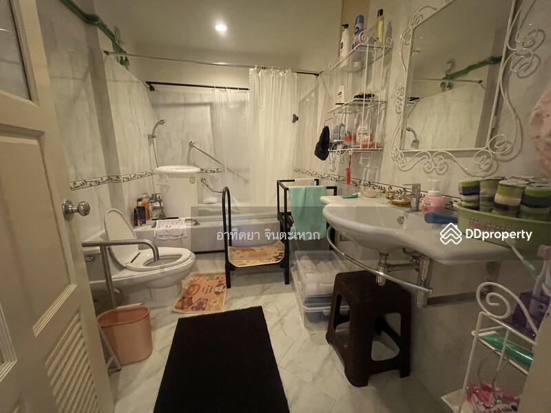 For Rent - townhouse for living 4 beds, Chon Buri
