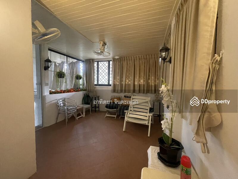 For Rent - townhouse for living 4 beds, Chon Buri