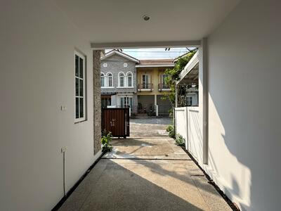 ขาย - Baan Pieamsuk Tuscany Pattanakarn44 : บ้านเปี่ยมสุข ทัสคานี พัฒนาการ44, กรุงเทพ