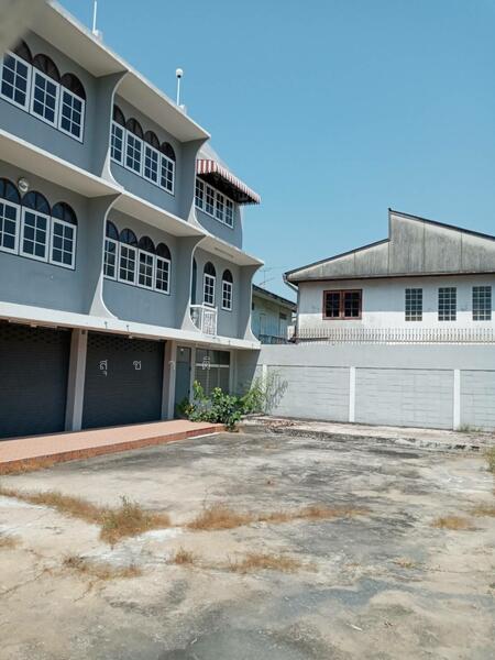 ขาย - ขาย อาคารพาณิชย์ 4 คูหา ใกล้ MRT สิรินธร พร้อมที่ดินเปล่า, กรุงเทพ