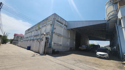 ขาย - โฮมออฟฟิศพร้อมโกดังซอยประชาอุทิศ75 (แปลงมุม) เนื้อที่ 1 ไร่ 45 ตารางวา, กรุงเทพ