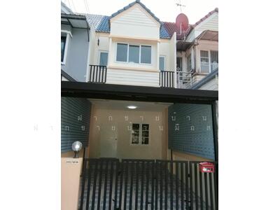 ขาย - ขายเฟิร์สโฮม-วัชรพล ซอยร่วมมิตรพัฒนา7 ห้าแยกวัชรพล รีโนเวทใหม่ หน้าบ้านไม่ชนใคร ใกล้ทางด่วน, กรุงเทพ