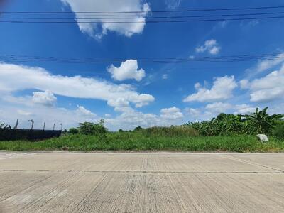 ขาย - ที่ดิน 8 ไร่ ใกล้ ทางหลวงชนบท 4012 ไทรน้อย นนทบุรี เหมาะทำโกดัง เกษตรกรรม ถูกมาก, นนทบุรี