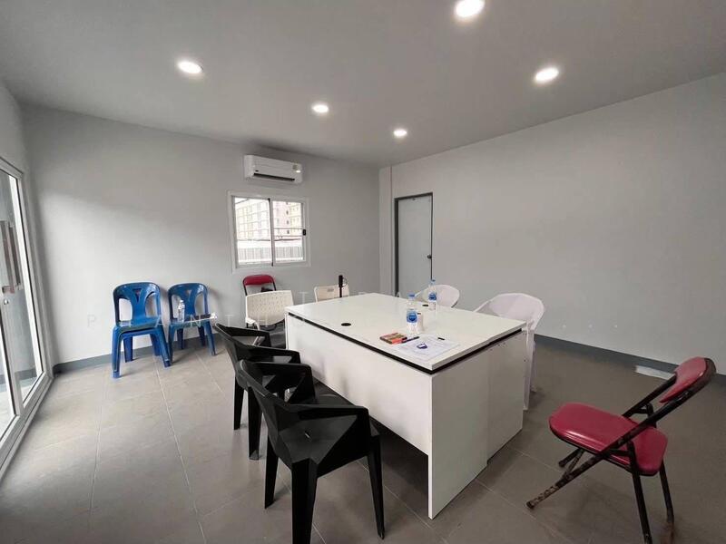 เช่า โกดัง โรงงาน มีออฟฟิศ คลองหลวง Rent Warehouse, Factory, Office, Khlong Luang, Pathum Thani, Khlong Nung, Khlong Luang, Pathum Thani, , 735 sqm, Warehouse/Factory For Rent, by Tida phanthonglarptawee, 60017564 - DDproperty.com