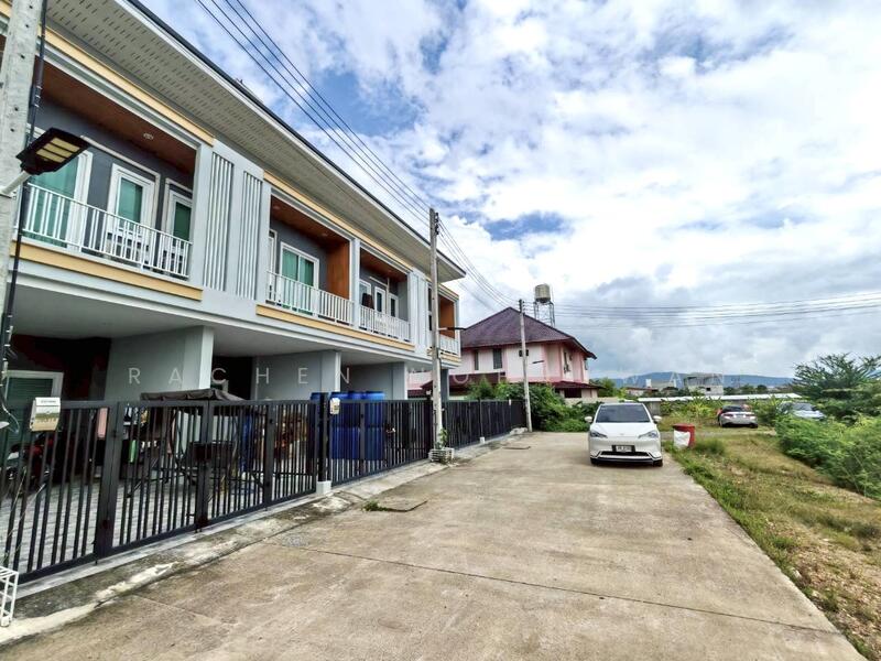 ให้เช่า - ให้เช่า ทาวน์เฮาส์ 2 ชั้น ทำเลดี กลางเมืองหาดใหญ่ 3 ห้องนอน เช่า 15,000 บาท/เดือน, สงขลา