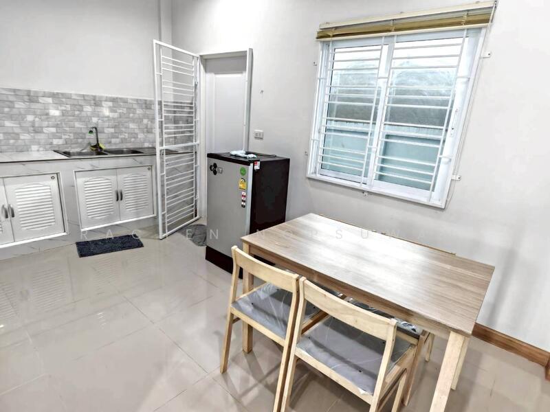 ให้เช่า - ให้เช่า ทาวน์เฮาส์ 2 ชั้น ทำเลดี กลางเมืองหาดใหญ่ 3 ห้องนอน เช่า 15,000 บาท/เดือน, สงขลา