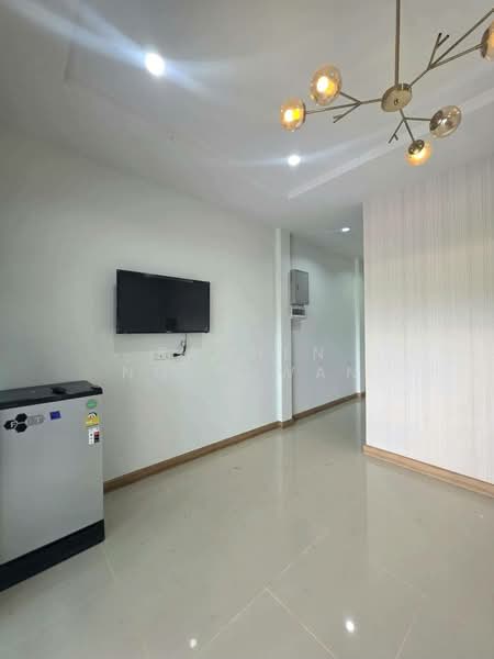 ให้เช่า ทาวน์เฮาส์ 2 ชั้น ทำเลดี กลางเมืองหาดใหญ่ 3 ห้องนอน เช่า 15,000 บาท/เดือน, สงขลา, หาดใหญ่, หาดใหญ่, สงขลา, 80 ตร.ม., ทาวน์เฮ้าส์ ให้เช่า, โดย Rachen Nopsuwan, 60017929 - DDproperty.com