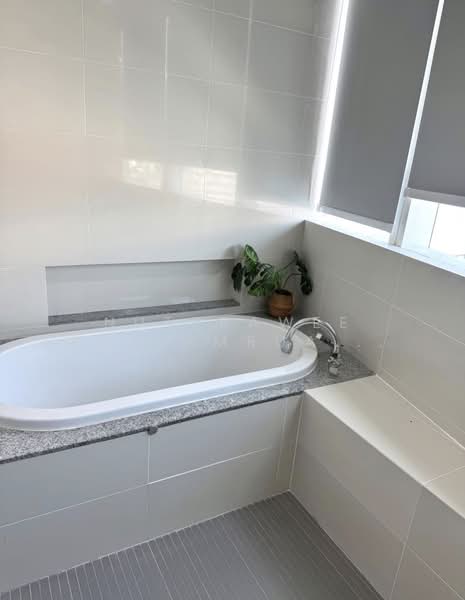 Millennium Residence, Bangkok, Sukhumvit Road, Khlong Toei, Khlong Toei, Bangkok, 3 Bedrooms, 146 sqm, Condo For Rent, by Nutprawee Kaseamruangkit, 60018081 - DDproperty.com