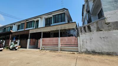 ขาย - บ้านอยู่สบาย, ชลบุรี