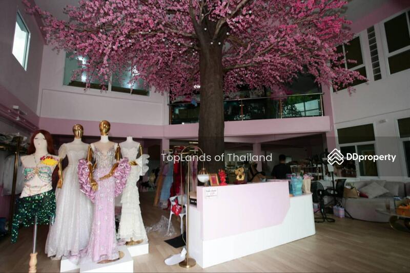 ให้เช่า - ให้เช่า บ้าน คล้ายสำนักงาน 4 ชั้น ถนนพัฒนาการ เนื้อที่ 99 ตร.วา พื้นที่ใช้สอย 700 ตร.ม. 5 ที่จอดรถ, กรุงเทพ