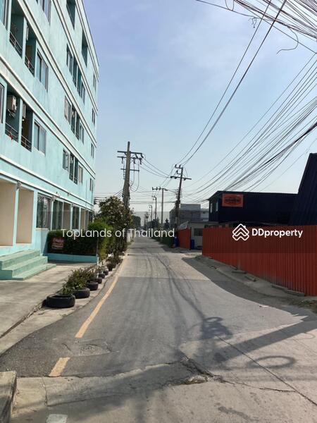 ให้เช่า - ให้เช่า บ้าน คล้ายสำนักงาน 4 ชั้น ถนนพัฒนาการ เนื้อที่ 99 ตร.วา พื้นที่ใช้สอย 700 ตร.ม. 5 ที่จอดรถ, กรุงเทพ