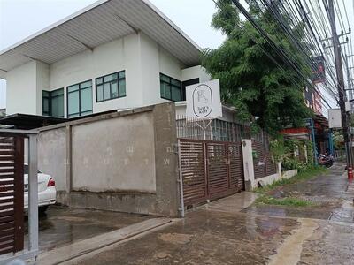 ขาย - ตึกสำนักงาน 2 ชั้น 186.6 ตร.ว. ตึกสำนักงาน ใกล้ไอแฮฟ ซีพียู รามอินทรา ถนนรามอินทรา ถนนพหลโยธิน, กรุงเทพ