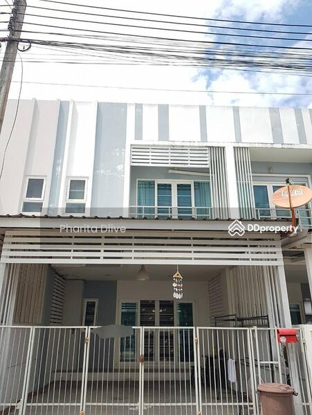 For Sale - Townhouse for sale , walkable to sarasas witaed lanna 500 m. near chiangmai airport 4 km., Chiang Mai