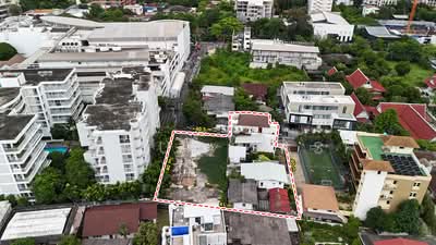 ขาย - ขายที่ดิน เอกมัยซอย8 พร้อมสิ่งปลูกสร้าง 407 ตารางวา, กรุงเทพ