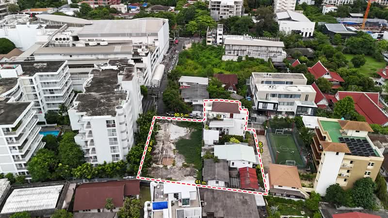 For Sale - ขายที่ดิน เอกมัยซอย8 พร้อมสิ่งปลูกสร้าง 407 ตารางวา, Bangkok