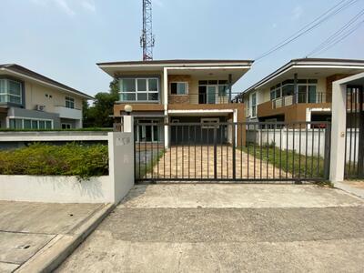 ขาย - Sirinrat Hatairat : ศิรินรัตน์ หทัยราษฎร์, กรุงเทพ