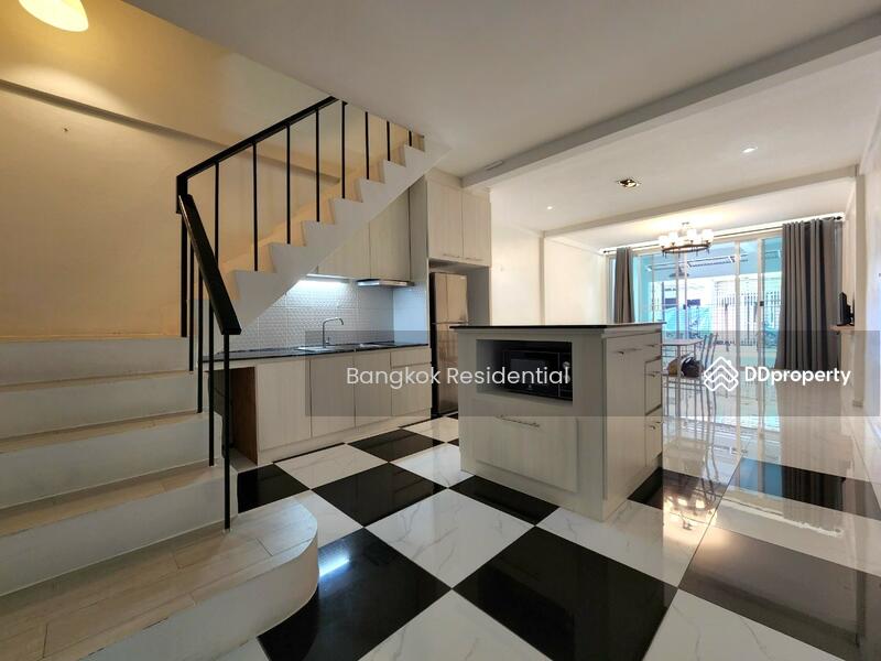 For Rent - Townhouse, Bangkok