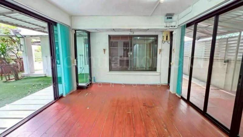 Mantana Lake Watcharapol, Bangkok, Sukhaphiban 5 Road, O-Ngoen, Sai Mai, Bangkok, 5 Bedrooms, 300 sqm, Single Detached House For Sale, by Amwika Karoonsombat, 60020927 - DDproperty.com