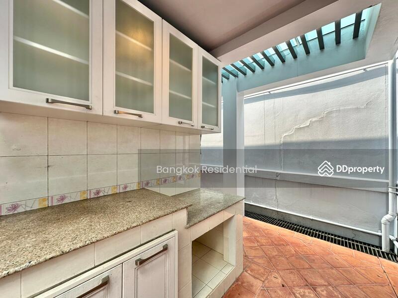 For Rent - Detached House, Bangkok