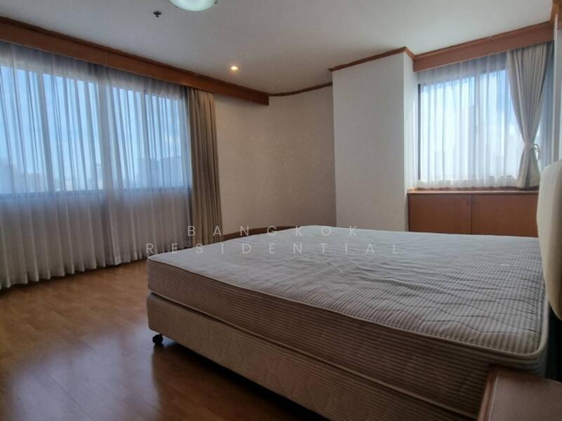 Baan Thai Living Ekkamai, Bangkok, 40 Soi Pridi Banomyong 31, Khlong Tan Nua, Watthana, Bangkok, 4 Bedrooms, 332 sqm, Condo For Rent, by Bangkok Residential, 60021375 - DDproperty.com
