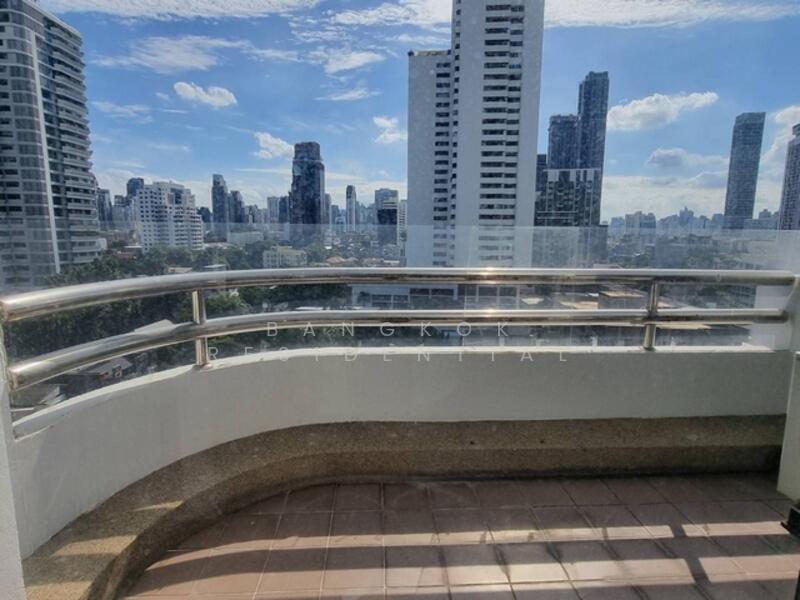 Baan Thai Living Ekkamai, Bangkok, 40 Soi Pridi Banomyong 31, Khlong Tan Nua, Watthana, Bangkok, 4 Bedrooms, 332 sqm, Condo For Rent, by Bangkok Residential, 60021375 - DDproperty.com