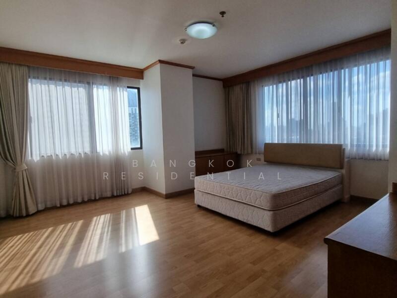 Baan Thai Living Ekkamai, Bangkok, 40 Soi Pridi Banomyong 31, Khlong Tan Nua, Watthana, Bangkok, 4 Bedrooms, 332 sqm, Condo For Rent, by Bangkok Residential, 60021375 - DDproperty.com