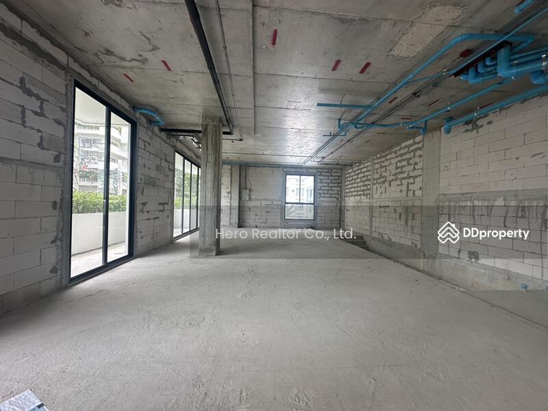 For Rent - For Rent Bangkok Retail Space Narathiwas Sathorn BTS Chong Nonsi BRE25235, Bangkok