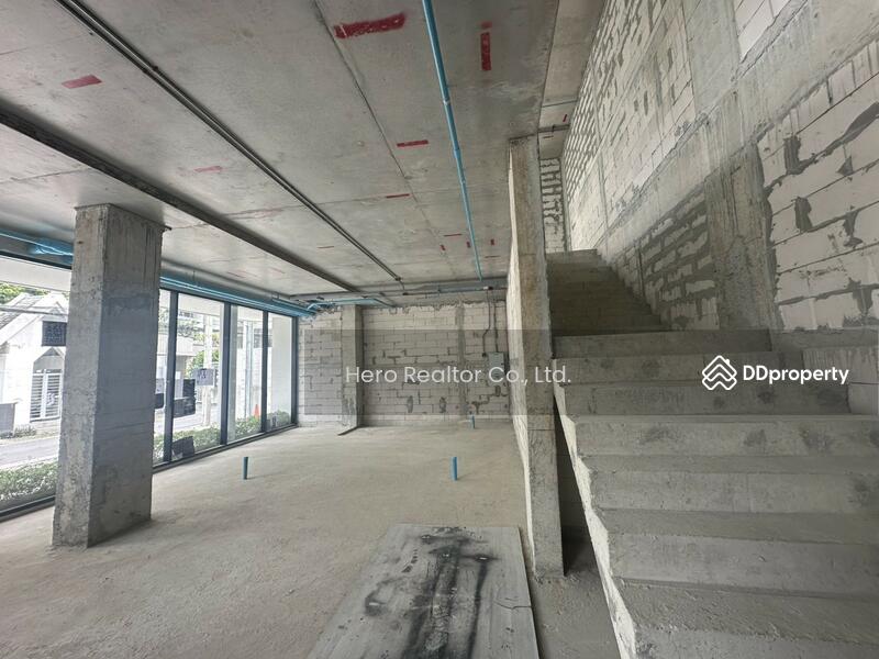 For Rent - For Rent Bangkok Retail Space Narathiwas Sathorn BTS Chong Nonsi BRE25235, Bangkok