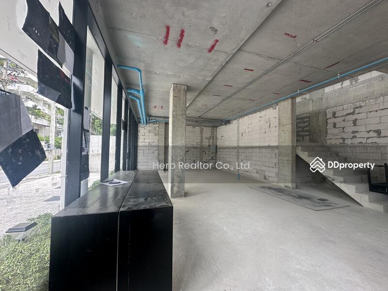 For Rent - For Rent Bangkok Retail Space Narathiwas Sathorn BTS Chong Nonsi BRE25235, Bangkok
