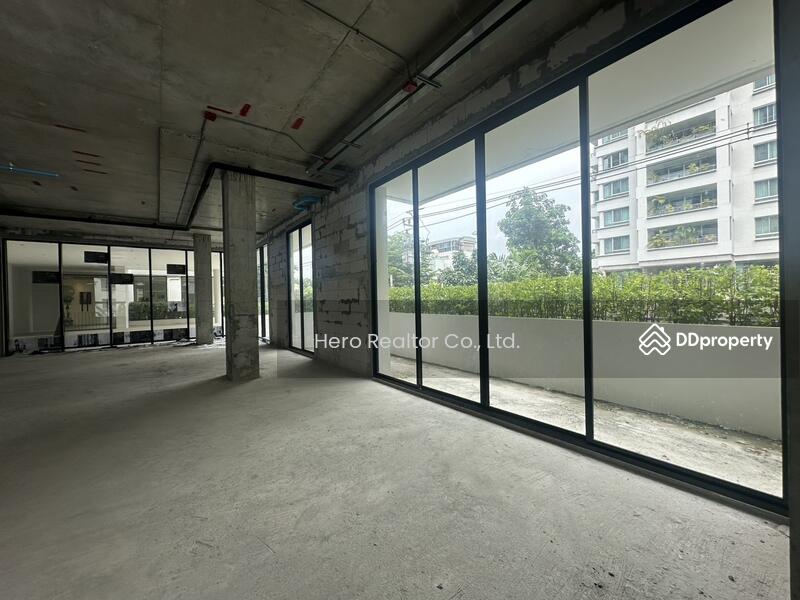 For Rent - For Rent Bangkok Retail Space Narathiwas Sathorn BTS Chong Nonsi BRE25235, Bangkok