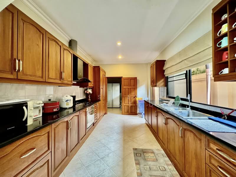 Jomtien Beach, Chon Buri (Pattaya), Nong Pru, Bang Lamung (Pattaya), Chon Buri (Pattaya), 3 Bedrooms, 400 sqm, Villa For Rent, by A LIST ELITE SELECTED, 60021460 - DDproperty.com