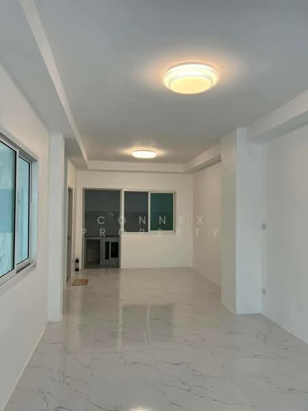 Moobaan Narisara Rangsit-Khlong 11, Pathum Thani, Rangsit-Nakhon Nayok Road, Khlong 11, Bung Nam Rak, Thanyaburi, Pathum Thani, 3 Bedrooms, 145 sqm, Townhouse For Sale, by Connex Property, 60022028 - DDproperty.com