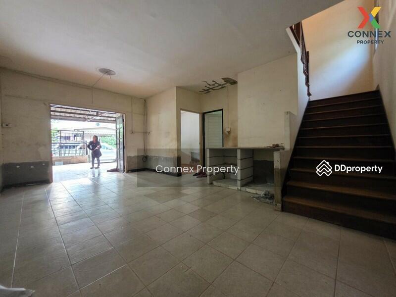 For Sale - Pruksa 8 Nakhon Chai Si House, Nakhon Pathom
