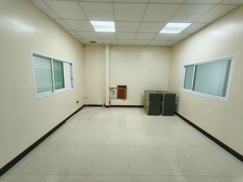 For Sale - โกดัง บางขุนเทียน ชายทะเล สะแกงาม บางกระดี่ พระราม 2 พร้อมออฟฟิศ 1 ไร่ พร้อมใช้งาน, Bangkok