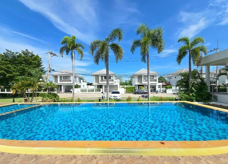 Uraiwan Grand Villa : อุไรวรรณ แกรนด์ วิลล่า, ชลบุรี, ถนนทุ่งกลม-ตาลหมัน 9, หนองปรือ, บางละมุง, ชลบุรี, 288 ตร.ม., บ้านเดี่ยว ขาย, โดย A LIST ELITE SELECTED, 60022400 - DDproperty.com