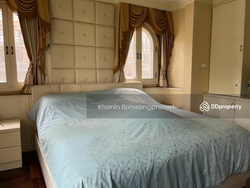 ขาย - 4-Br House near BTS Bang Chak, กรุงเทพ