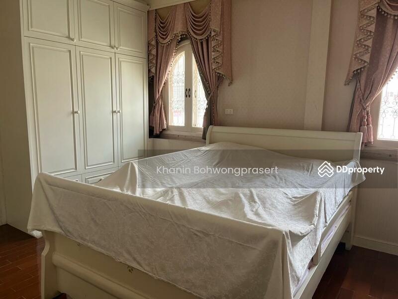 ขาย - 4-Br House near BTS Bang Chak, กรุงเทพ