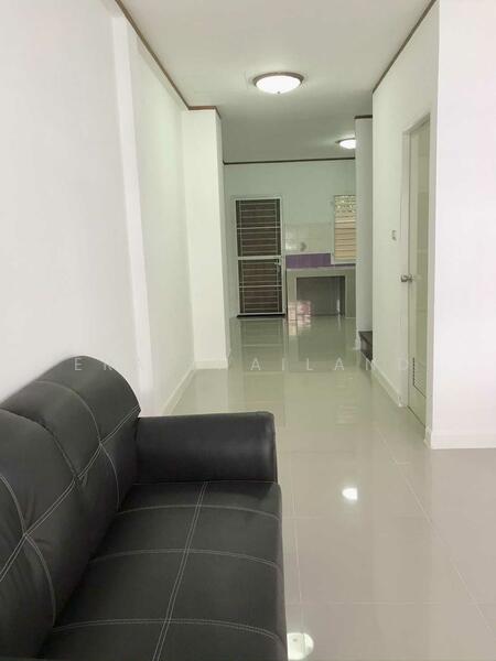 ขายทาวน์เฮ้าส์ มารวย ธานี ร่มเกล้า 44 102 ตร.ม. ใกล้ ARL ลาดกระบัง, กรุงเทพ, คลองสามประเวศ, ลาดกระบัง, กรุงเทพ, 102 ตร.ม., ทาวน์เฮ้าส์ ขาย, โดย ERA Thailand, 60023296 - DDproperty.com