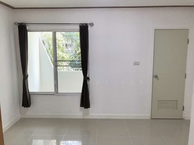 ขายทาวน์เฮ้าส์ มารวย ธานี ร่มเกล้า 44 102 ตร.ม. ใกล้ ARL ลาดกระบัง, กรุงเทพ, คลองสามประเวศ, ลาดกระบัง, กรุงเทพ, 102 ตร.ม., ทาวน์เฮ้าส์ ขาย, โดย ERA Thailand, 60023296 - DDproperty.com