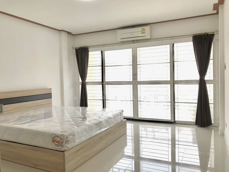 ขายทาวน์เฮ้าส์ มารวย ธานี ร่มเกล้า 44 102 ตร.ม. ใกล้ ARL ลาดกระบัง, Bangkok, Khlong Sam Prawet, Lat Krabang, Bangkok, 2 Bedrooms, 102 sqm, Townhouse For Sale, by ERA Thailand, 60023296 - DDproperty.com