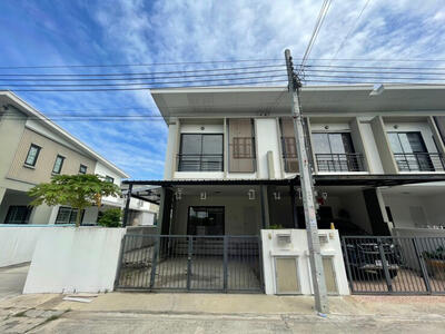 ขาย - Amity Bangna-Theparak : แอมมิตี้ บางนา-เทพารักษ์, สมุทรปราการ