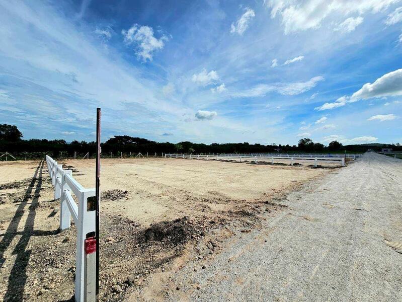 ขายที่ดินแบ่งแปลงเขาใหญ่ วิวเขา ทำเลดีมาก สัมผัสความสดชื่นของธรรมชาติทุกเช้า กับที่ดินแปลงพิเศษ, Nakhon Ratchasima, Pong Ta Long, Pak Chong, Nakhon Ratchasima, , 800 sqm, Land For Sale, by Tanyaras Srimuang, 60023802 - DDproperty.com