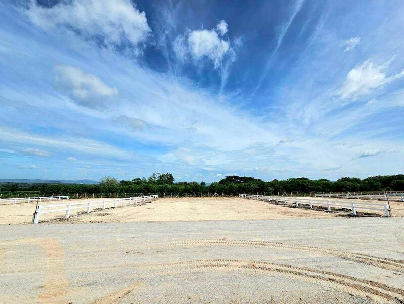 ขายที่ดินแบ่งแปลงเขาใหญ่ วิวเขา ทำเลดีมาก สัมผัสความสดชื่นของธรรมชาติทุกเช้า กับที่ดินแปลงพิเศษ, นครราชสีมา, โป่งตาลอง, ปากช่อง, นครราชสีมา, 800 ตร.ม., ที่ดิน ขาย, โดย Tanyaras Srimuang, 60023802 - DDproperty.com