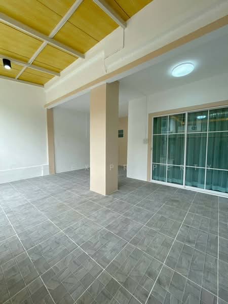 Baan Pruksa B Rangsit - Klong 3 : บ้านพฤกษา บี รังสิต-คลอง 3, ปทุมธานี, ถนนเลียบคลองสาม, คลองสาม, คลองหลวง, ปทุมธานี, 110 ตร.ม., ทาวน์เฮ้าส์ ขาย, โดย Connex Property, 60024674 - DDproperty.com