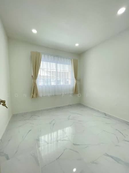 Baan Pruksa B Rangsit - Klong 3 : บ้านพฤกษา บี รังสิต-คลอง 3, ปทุมธานี, ถนนเลียบคลองสาม, คลองสาม, คลองหลวง, ปทุมธานี, 110 ตร.ม., ทาวน์เฮ้าส์ ขาย, โดย Connex Property, 60024674 - DDproperty.com