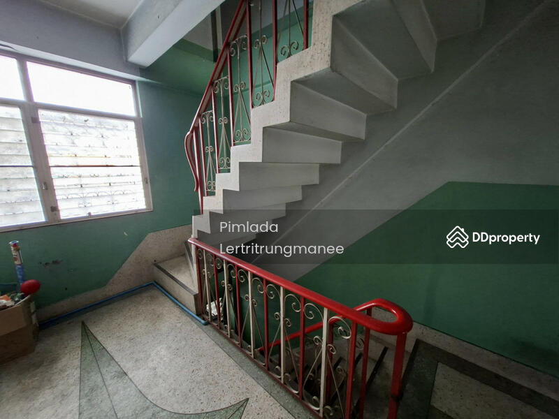 ให้เช่า - อาคารพาณิชย์ 4 ชั้น ใกล้ สถานีรถไฟฟ้า MRT อิสรภาพ, กรุงเทพ