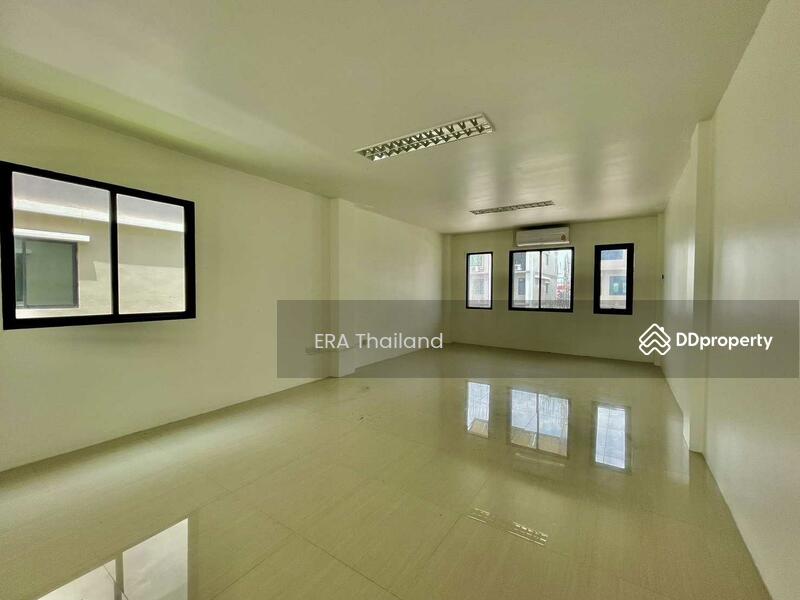 ขาย - ขาย อาคารพาณิชย์ The Regent Street Village ถนนพระยาสุเรนทร์ 170 ตร.ม., กรุงเทพ