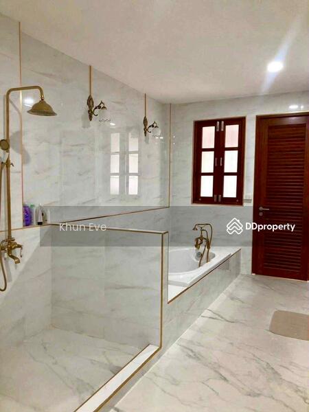 For Rent - Townhouse for Rent - Ratchada 18, Near Huai Khwang Market (SPSEVE1025), Bangkok